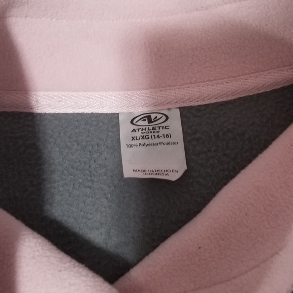 Sweatshirt - Picture 3 of 3